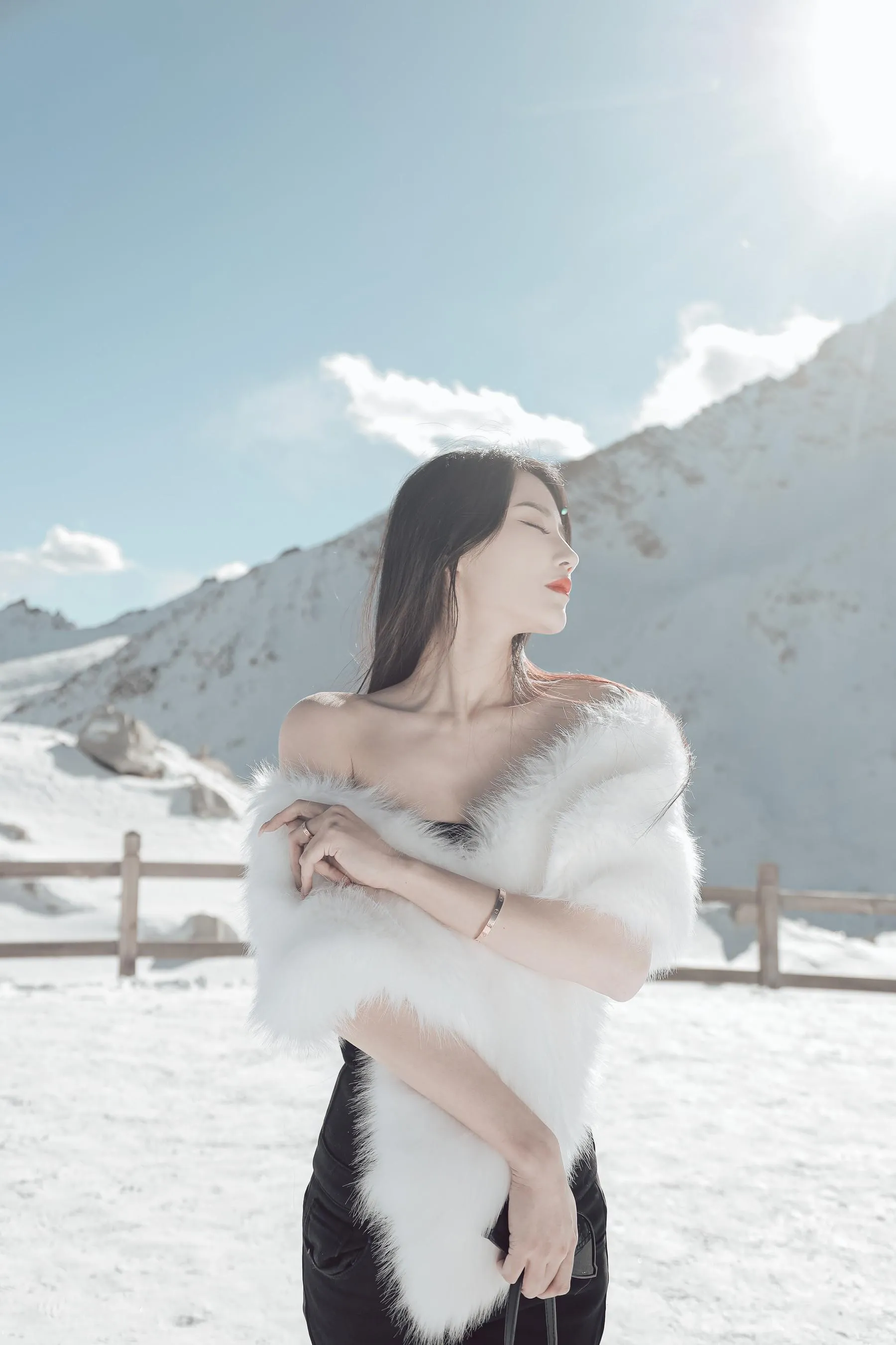 [艺图语] 2022.06.21 冰雪之巅 婷婷 [34P]插图5